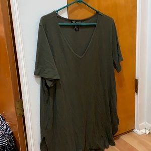 Dark green v neck 3x shirt